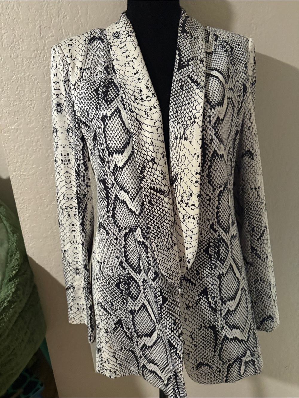 Women's Black & White Snake Print Blazer Jacket